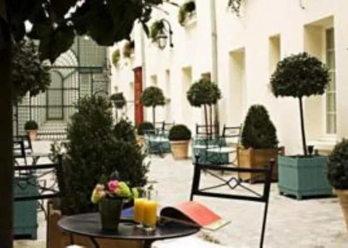 Hotel Suites Unic Renoir Saint-Germain Parijs