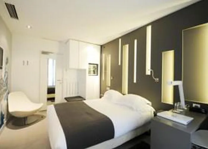 Arc De Triomphe Etoile Hotel Parijs