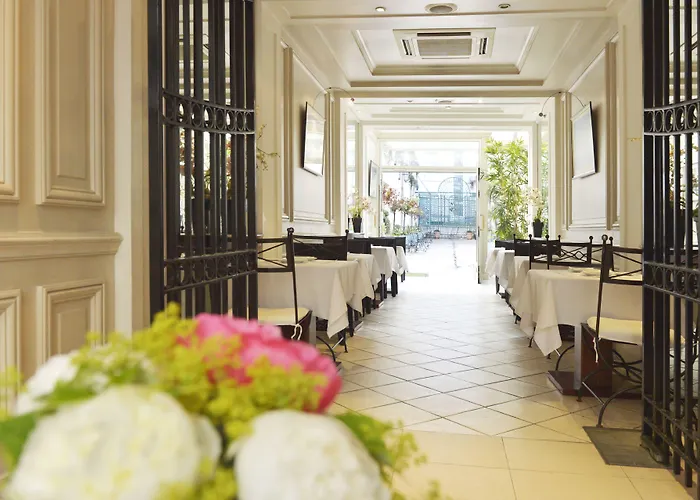Hotel Suites Unic Renoir Saint-Germain Parijs